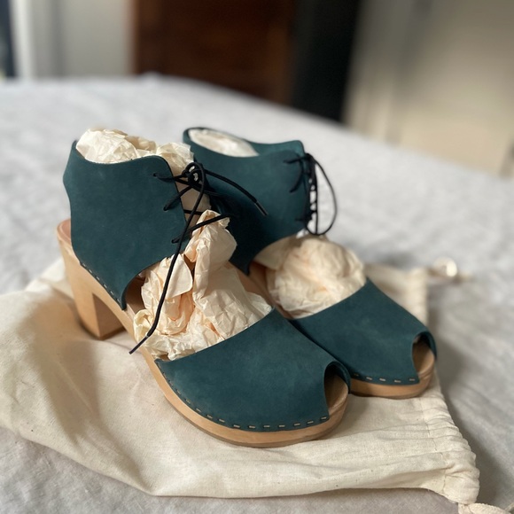 Bryr clogs, green peep toe heel with ties (rare style!) size 39 - Picture 3 of 5